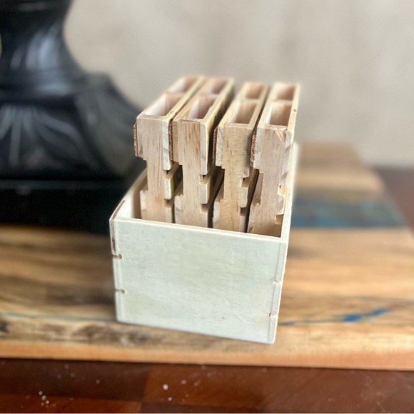 Mini Pallet & Crate Coaster Set leaves. 4 Coasters w/ crate - Picture 5 of 6